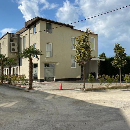 Santo Hotel Shkodër Extérieur photo