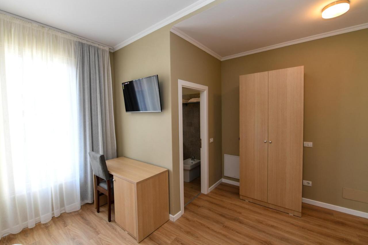 Santo Hotel Shkodër Extérieur photo