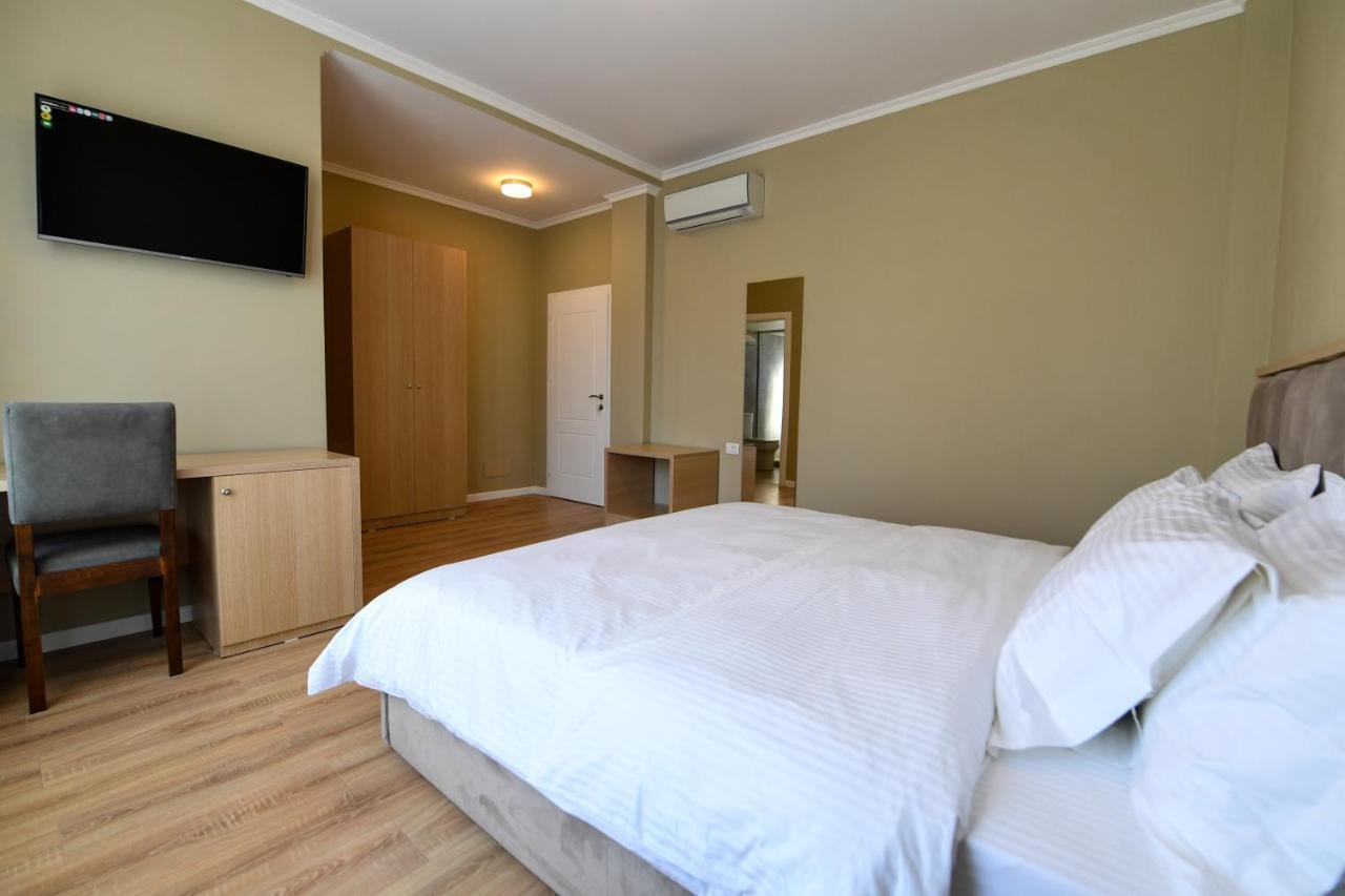 Santo Hotel Shkodër Extérieur photo